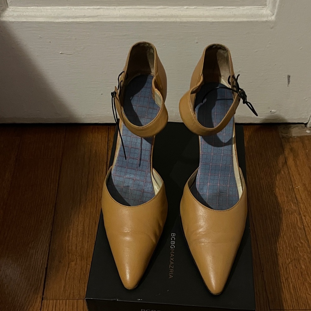 BCBGMaxAzria Tan Pointed Toe Heels